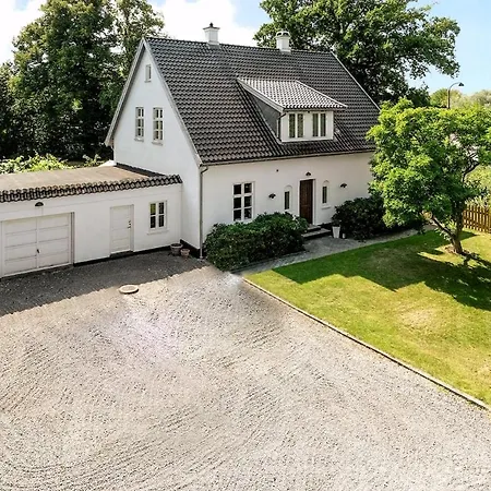 Classic 260 M2 Near * Holte